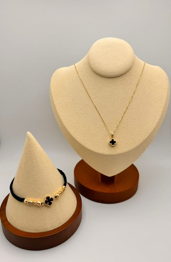 Jewelry Set Black Clover Thread Bracelet with Carved Beads and Chain (50cm) + Black Clover Pendant - 18 Kts Yellow Gold
